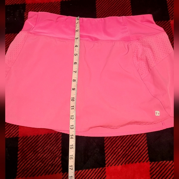 Hind Hot Pink Women's Athletic Skort. Size M. RUNS SMALL. - Picture 5 of 7